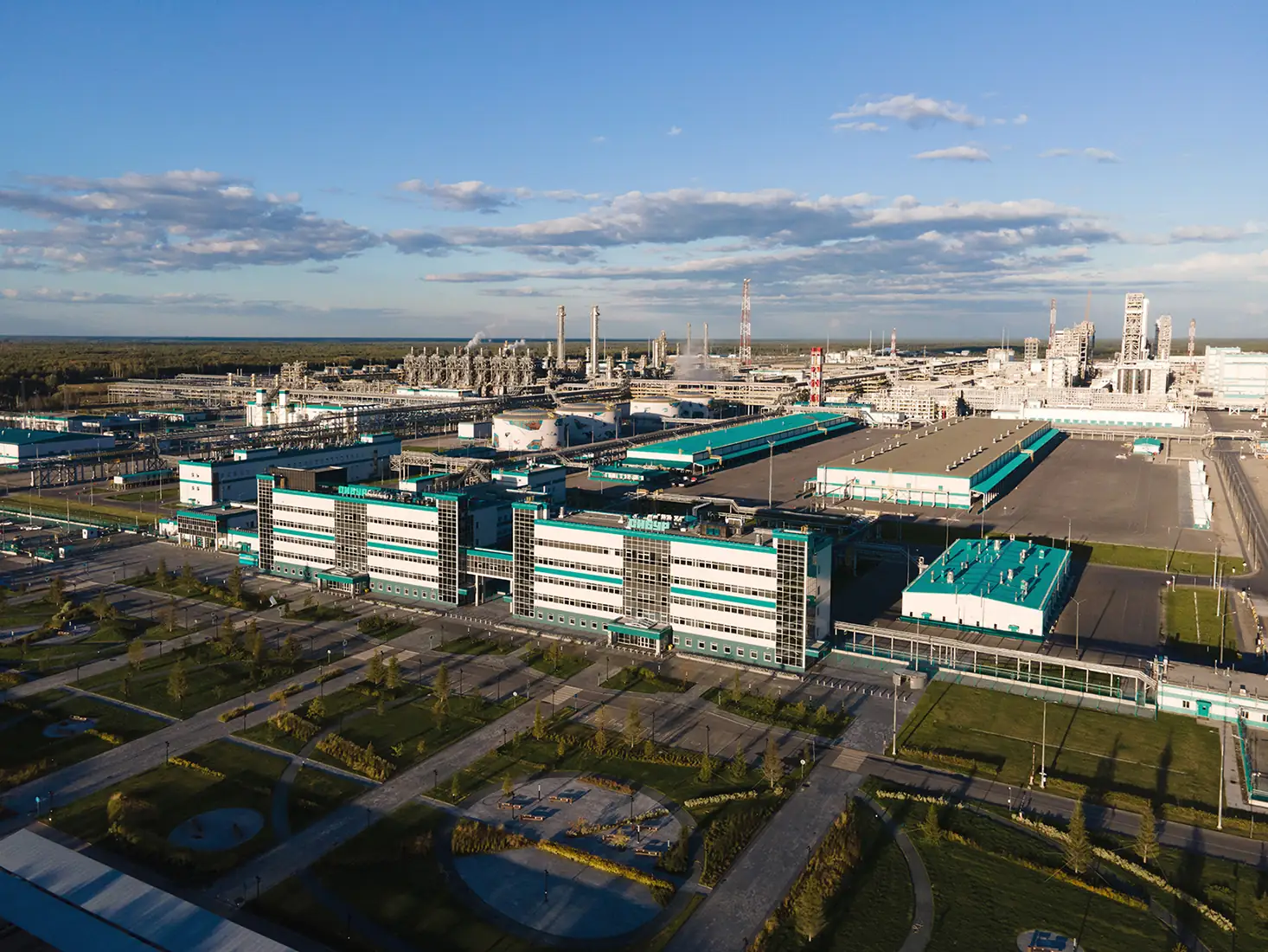 На 50% завершено строительство мощностей по выпуску полипропилена в Тобольске